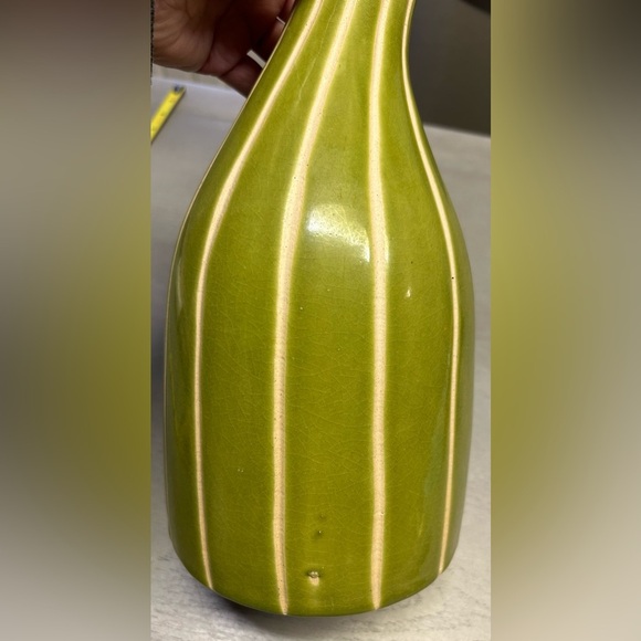 Unique Rare Vase Alvarado Green With White Strips Modern Glazed 10” Tall 6” Wide - Picture 7 of 12